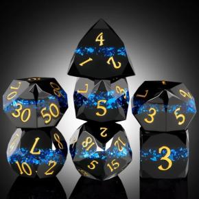 Multifaceted sandwich resin dicesets